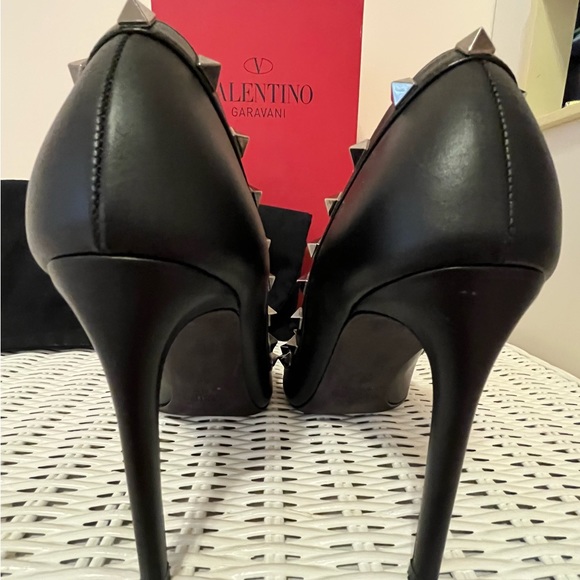 Valentino Rockstud Heels 39 - Picture 3 of 9